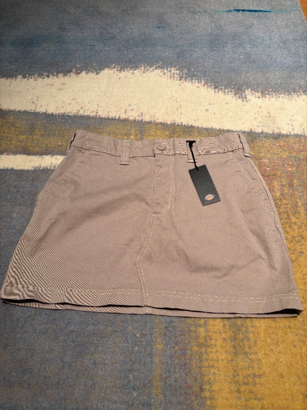 Dickies tan khaki mini skirt, NWT size small